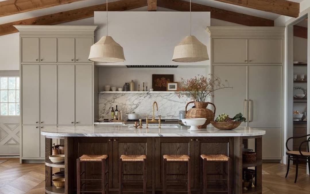 Curved Kitchen Islands Are a Top 2023 Kitchen Design Trend