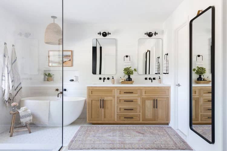 5 Clutter-Causing Items You Should Throw Away in Your Bathroom