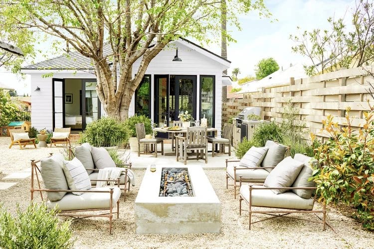 5 Outdoor Entertaining Trends Defining How We’ll Gather Outside in 2023